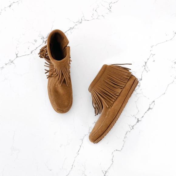 Minnetonka Fringe Hardsole Moccasins - Picture 1 of 10